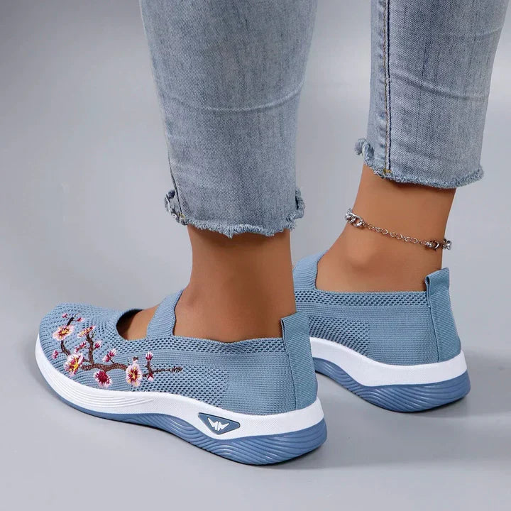 UseFlex – Dames Orthopedische Comfortschoen met Bloemen Borduurwerk CloudPlus™ - BEPERKTE VOORRAAD